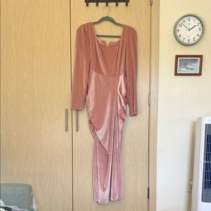 Elegant Pink Velvet Dress